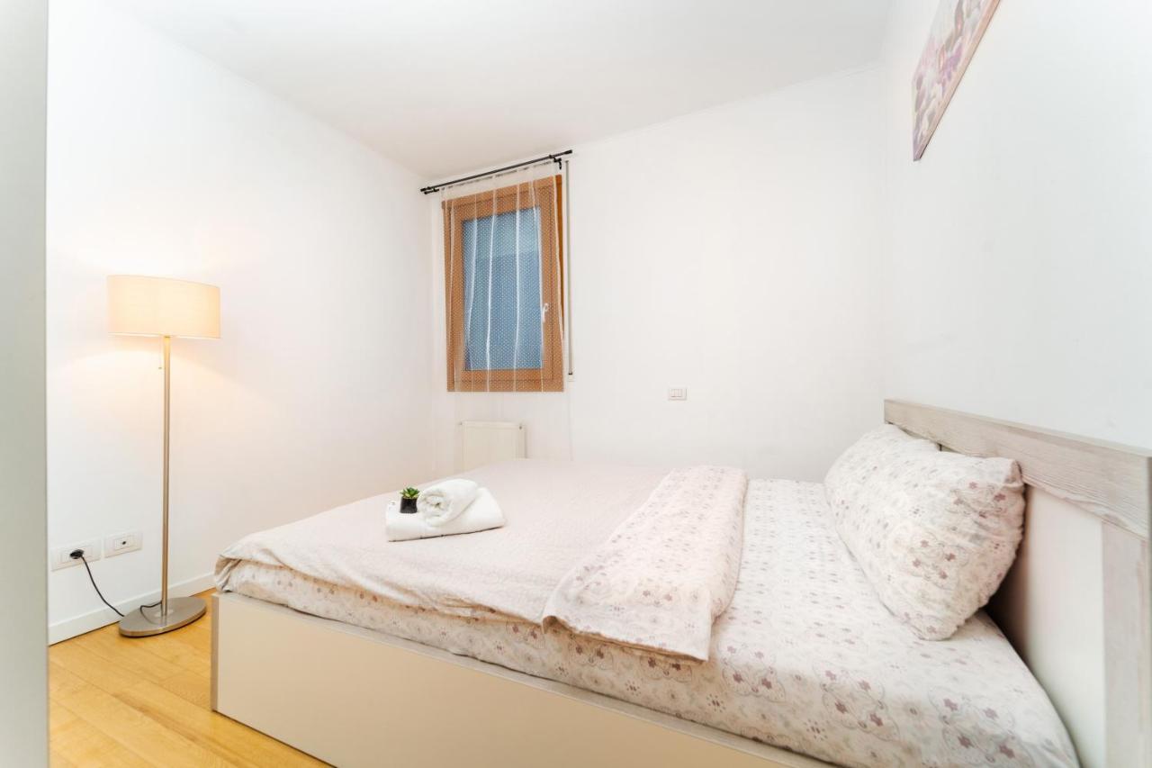 Central 700 Square Fructus Plaza - Eva Apartment ทิมิชัวรา ภายนอก รูปภาพ