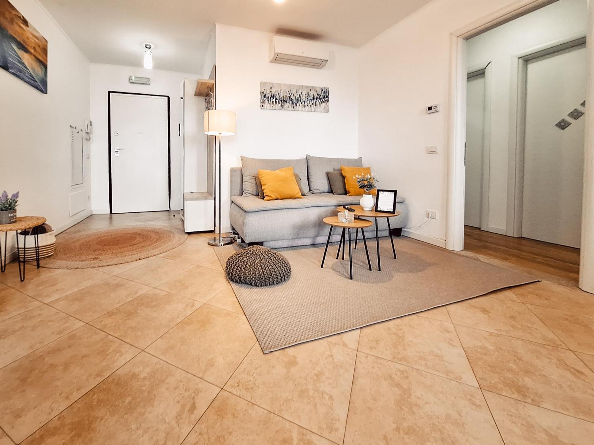 Central 700 Square Fructus Plaza - Eva Apartment ทิมิชัวรา ภายนอก รูปภาพ